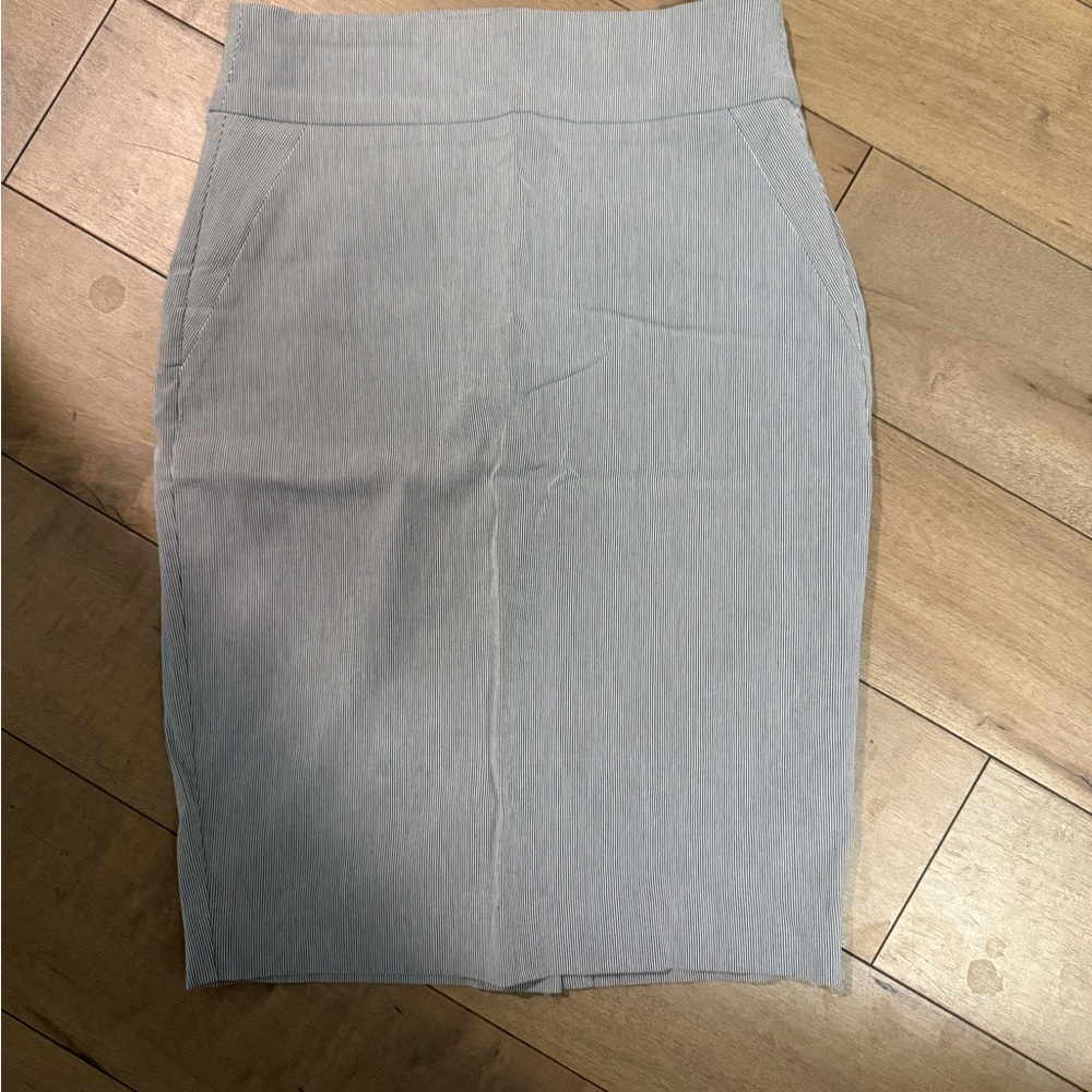 RW&CO. Light Gray Pencil Skirt